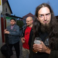 Podvečerní diskuze architektů, doktorů a strojvedoucích…